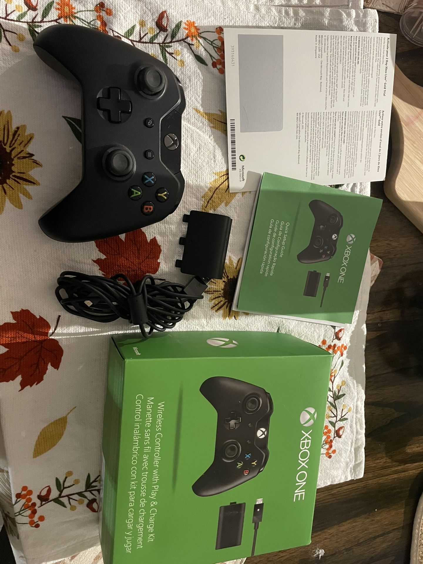 MICROSOFT EX7-00002 CONTROLLER, XBOX ONE WIRELESS+CHARGE KIT