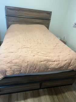 Queen bedroom set