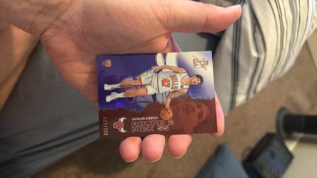 Lachlan Olbrich numbered rookie card