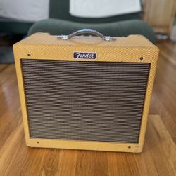 Fender Tube Amp With Pedals 