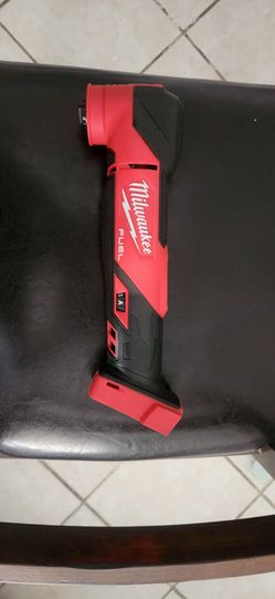Milwaukee multitool m18