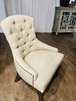 Tufted Cream Linen Accent Chair with Nailhead Trim