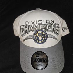 Milwaukee Brewers 2018 Division Champions Hat  Great Condition
