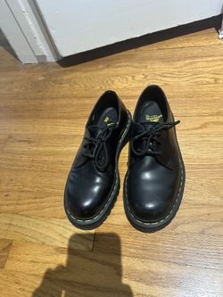 Doc Martens (Dr. Martens) Shoes, Size 7