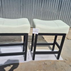 Set of 4 Saddle Seat Upholstered Metal Bar Stool