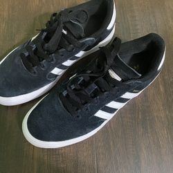 Adidas Shoe Size 7.5