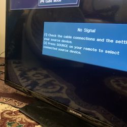 Smasung Flatscreen Tv 30in