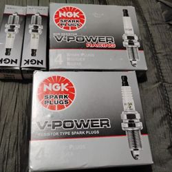 10 Plugs NGK Spark Plugs TR55 3951 V-Power (Ford - Chevrolet - Cadillac - Buick)