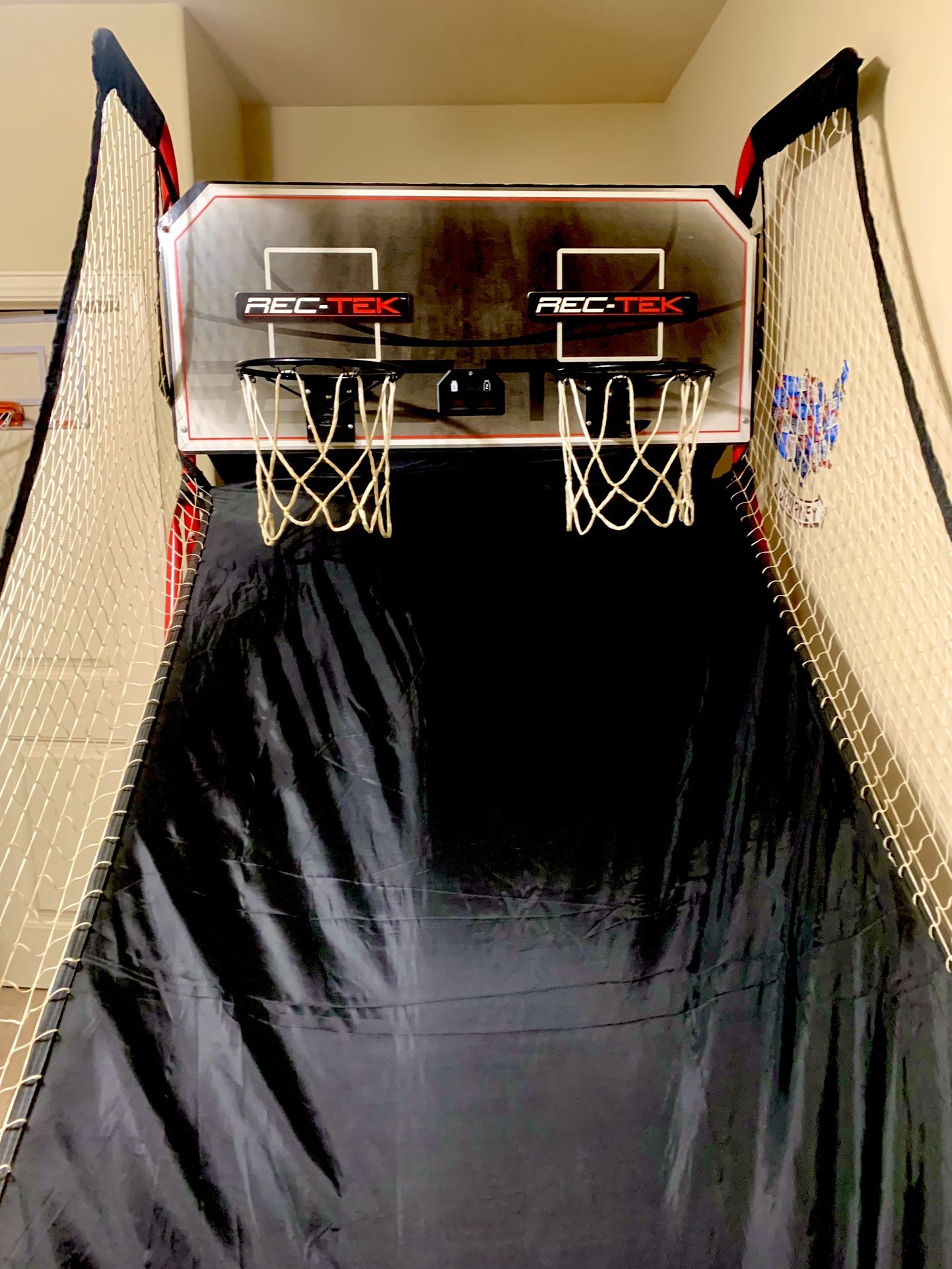 INDOOR/outdoor BASKETBALL ๐ HOOPS (GREAT SHAPE & CONDITION:9/10)