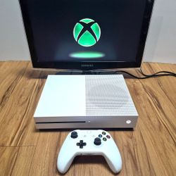 Microsoft XBOX One S 1TB with 1 Controller in Excellent Condition!