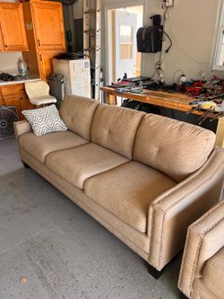 Modern Beige Sectional Sofa (Couch)