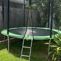 Trampoline 