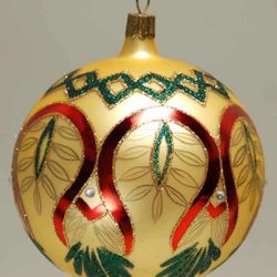 Waterford  Crystal, Holiday Heirlooms VICTORIAN  Peacock Ball 2007 “  (Vintage) (Good Conditions) Aprox 4.5” (Rare Find This Design)