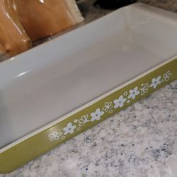Green Daisy Lasagna Pan 