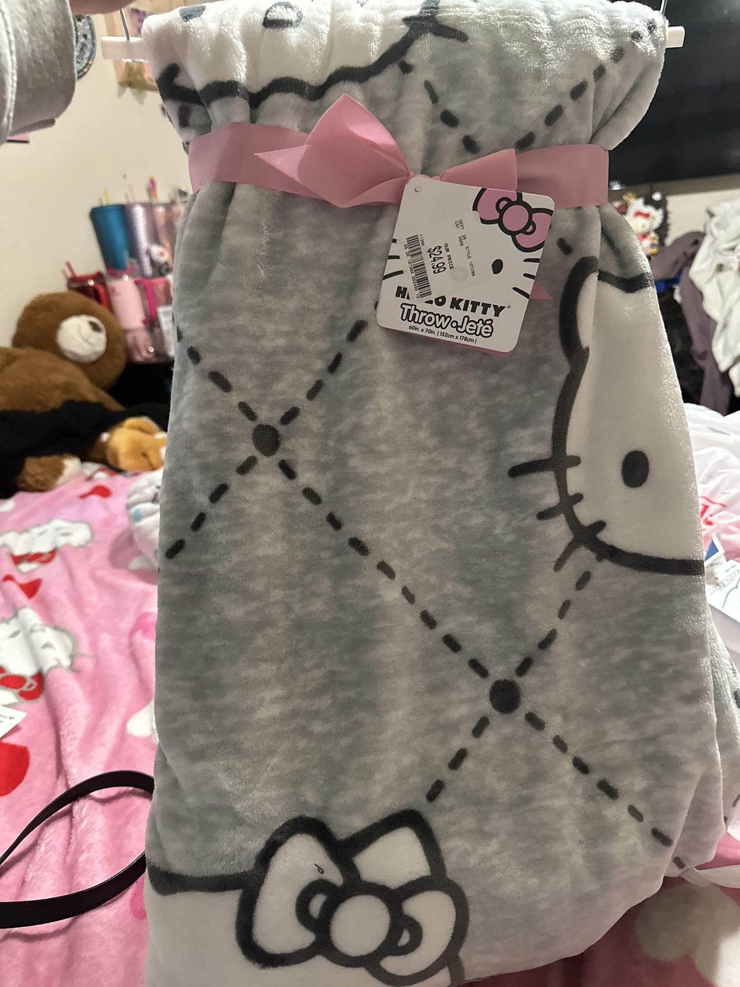 Hello Kitty Throw 