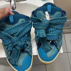 turquoise lanvin curb