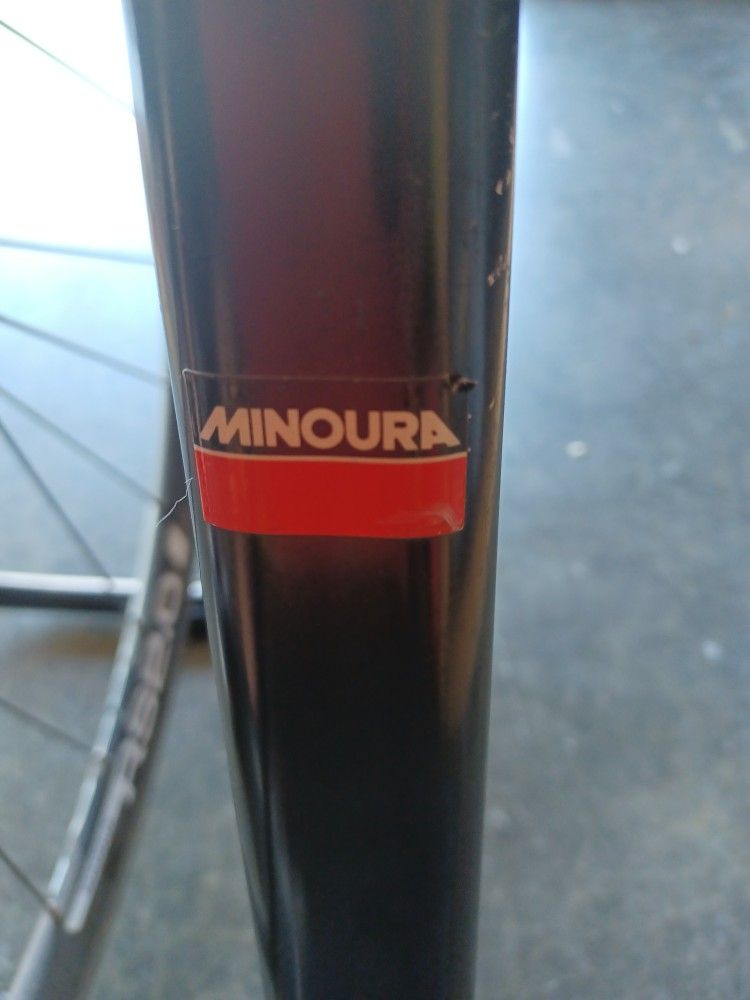 M I N O U R A Portable Truing Stand