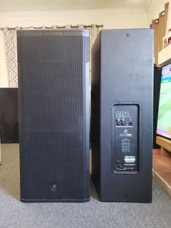 Dj. MACKIE SRM-750 SPEAKERS