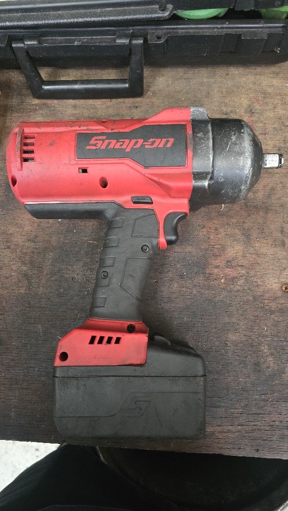 Snap On 1/2 Inch Power Gun 