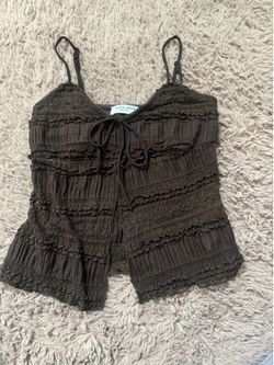 brown tank top