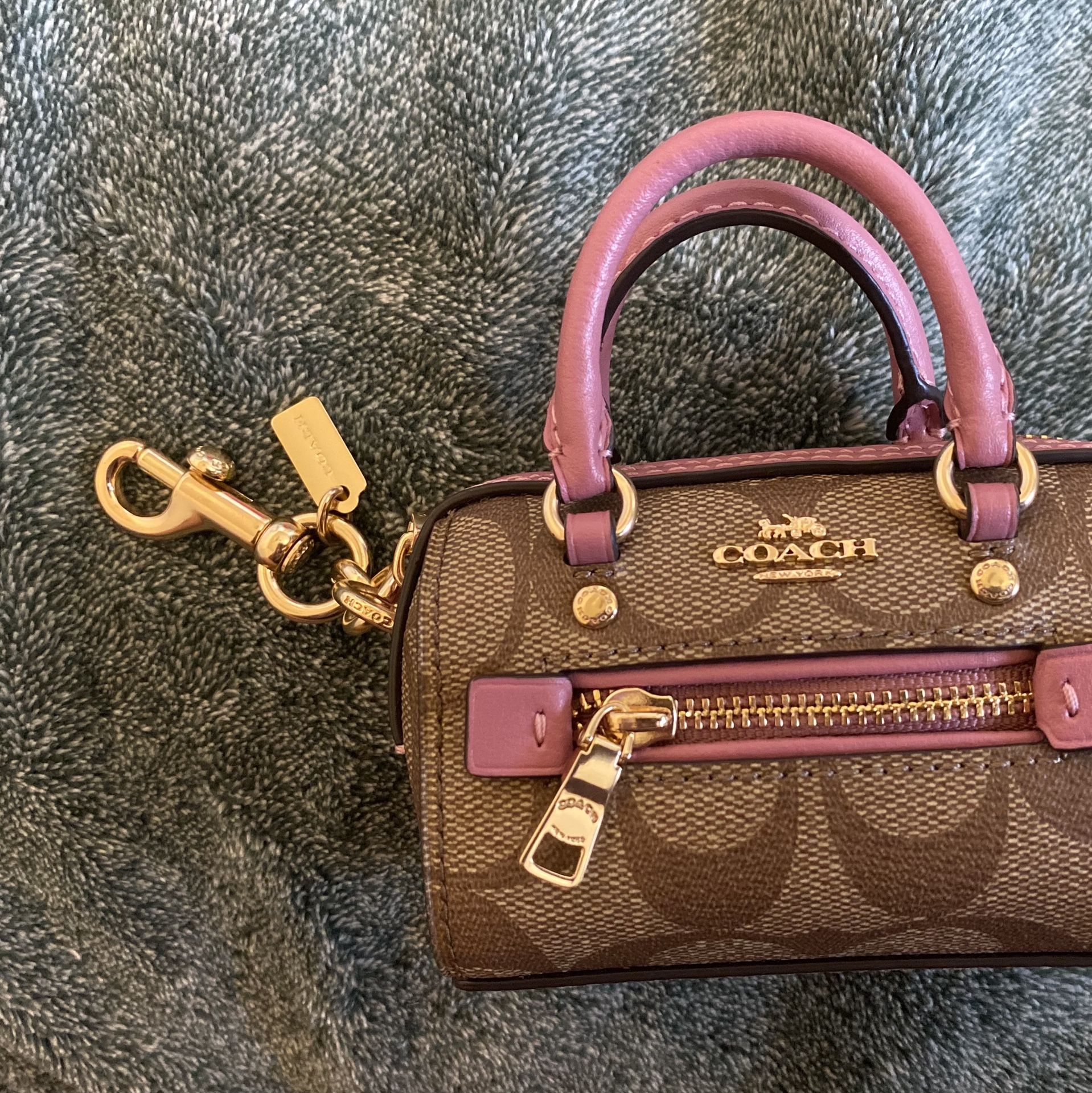 Coach wristlet hotsell keychain