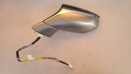 2019 - 2023 LEXUS UX LEFT MIRROR DRIVER SIDE POWER W/O BLIND SPORT GENUINE USED OEM .