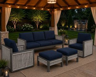 New  in boxes  Patio Set