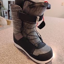 Women's snowboard boots