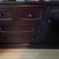 Dark Wood Convertible Crib Set With Changing Table Dresser And Glider Chair $250