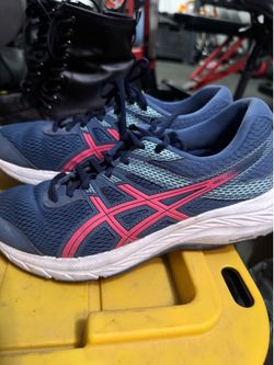 Women’s shoes