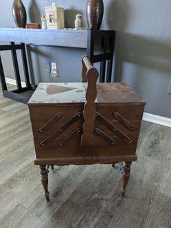 Sewing  / Craft Box Possibly? asking 25.00 Obo