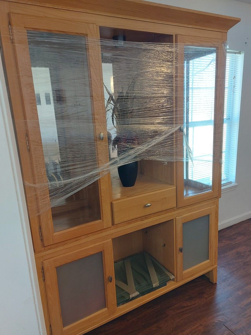 Display Cabinet / China Cabinet