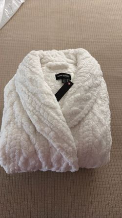 Room Service Ultra Soft Plush Sherpa Robe – Size S– White