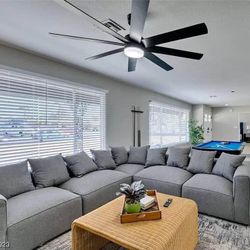 Jennifer Grey 6-Piece Upholstered Modular Sectional
CoasterFinancing and Delivery Options Available