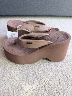 ONCAI Women’s Platform Wedge Flip Flops – Dark Brown – Size 8.5 – New