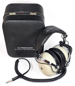 Vintage Pioneer SE-50 2 Way Stereo Headphones w/ Case - Impedance - 8 OHMS - Made in Japan