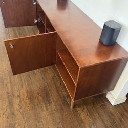 TV Console (minus Speakers) 