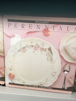Pfaltzcraff 5 piece place setting. Tea Rose Collection all sets are in original pkgs