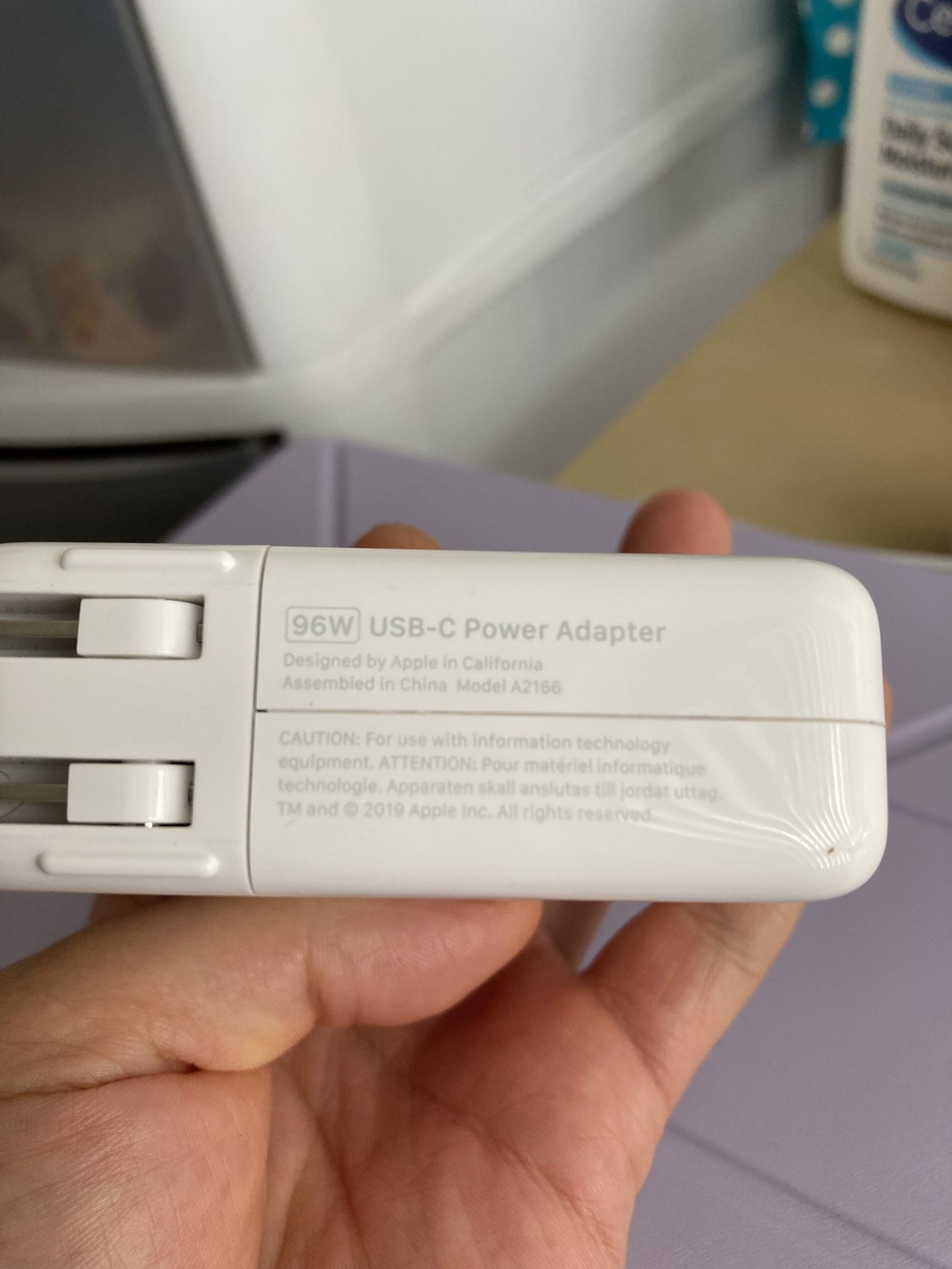 Genuine Apple Adapter 96W USB-C