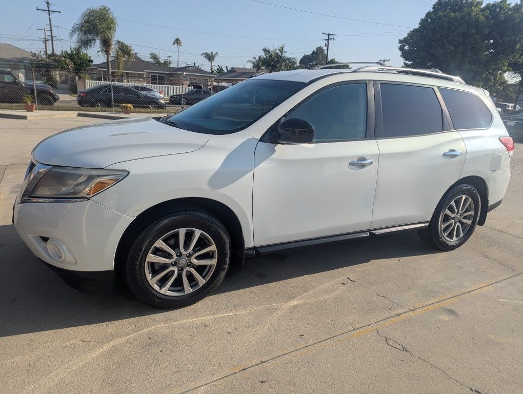2013 Nissan Pathfinder SV