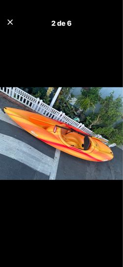 Pelican kayak 9 ft Lenght come with paddle excellent condition No issues