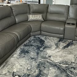Beautiful Gray Leather Sectional 