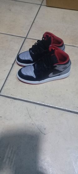Air Jordan shoe's SIZE 5y