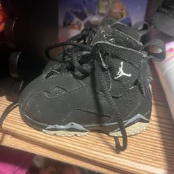 Infant shoes 
