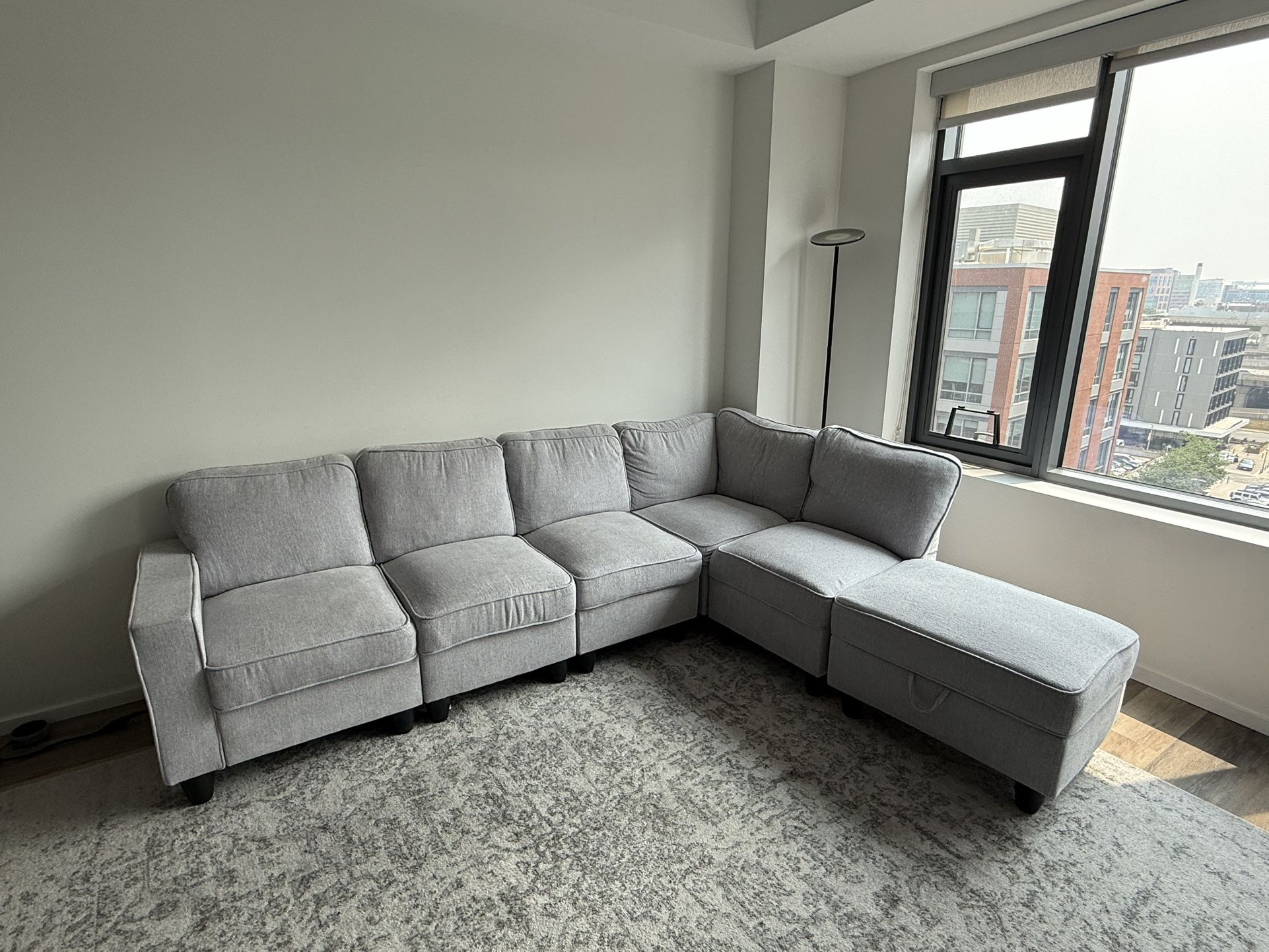 Sectional Couch With Ottoman