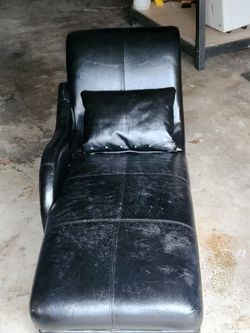 Nice Leather Love Seat