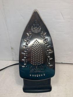 Shark top electric flatiron