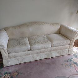 Traditional Sofa, 7.5 feet