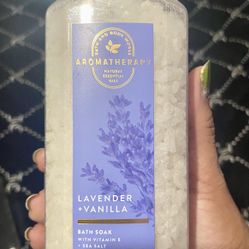 BATH N BODY WORKS BATH SALTS