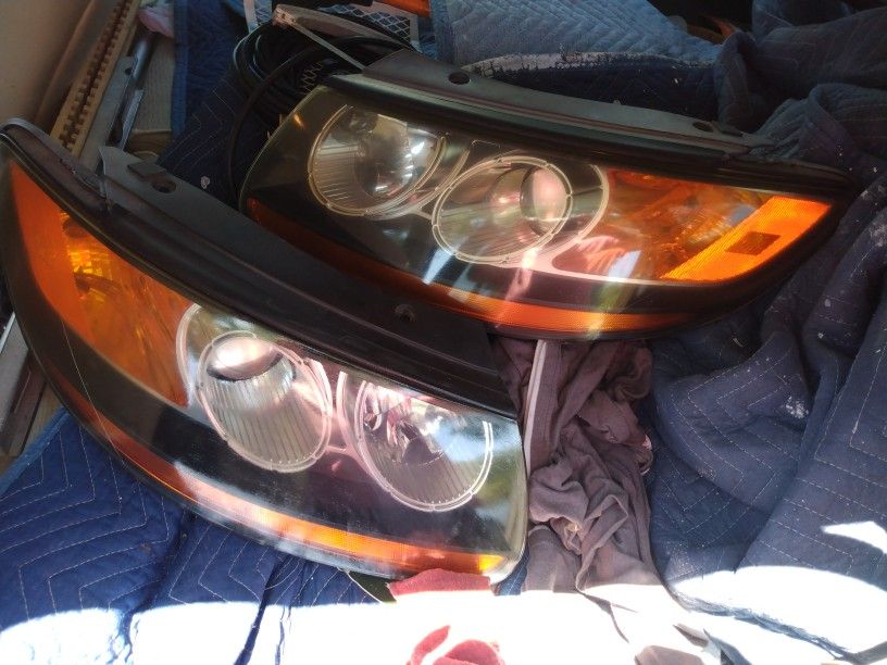 Headlights For A 2008 Hyundai Santa Fe
